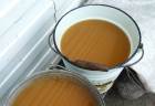 Здвинская «Фанта»: Жители деревни Малышево пьют воду мандаринового цвета 